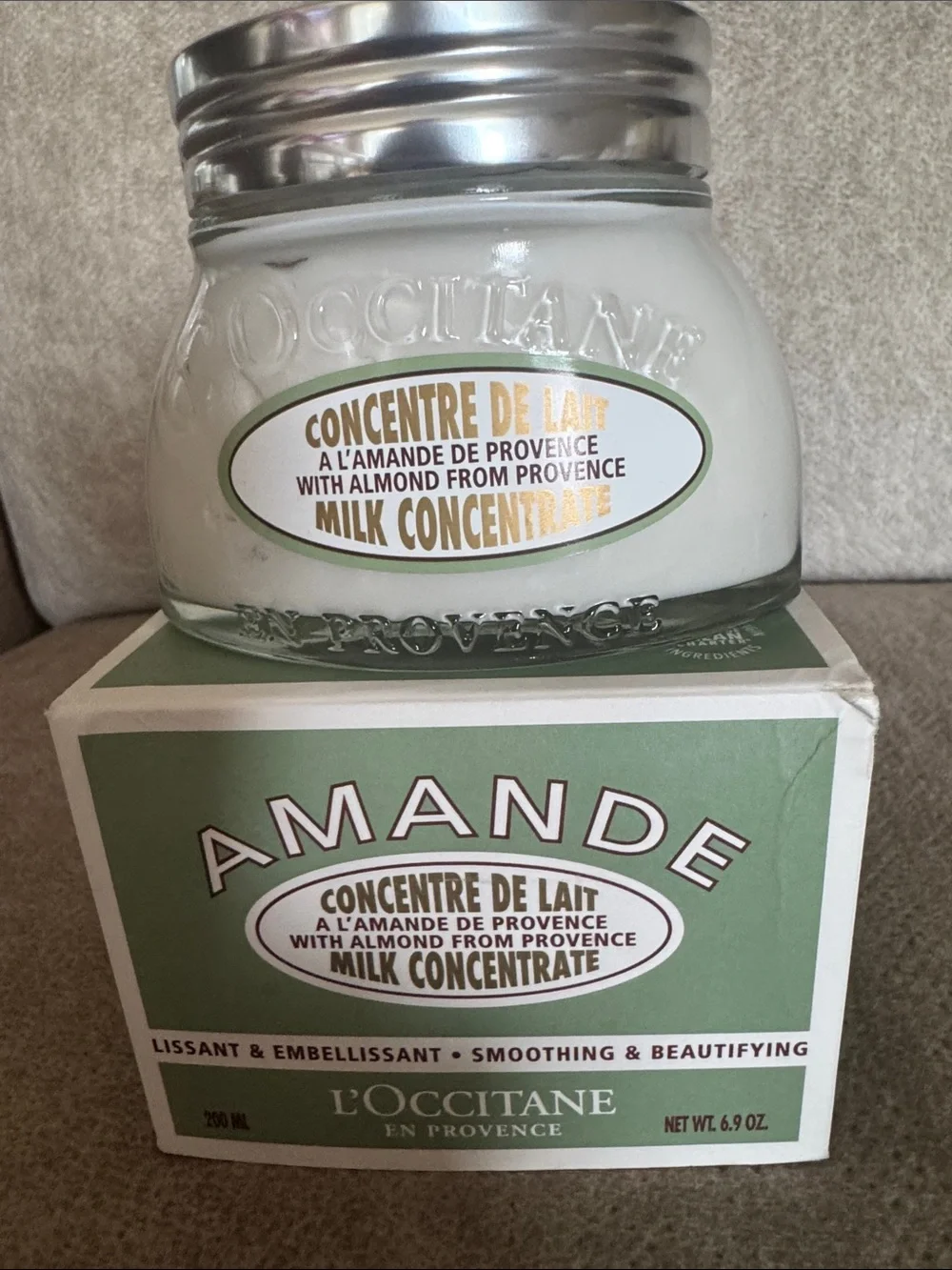 L'OCCITANE Amande Milk Concentrate — Green & White Jar